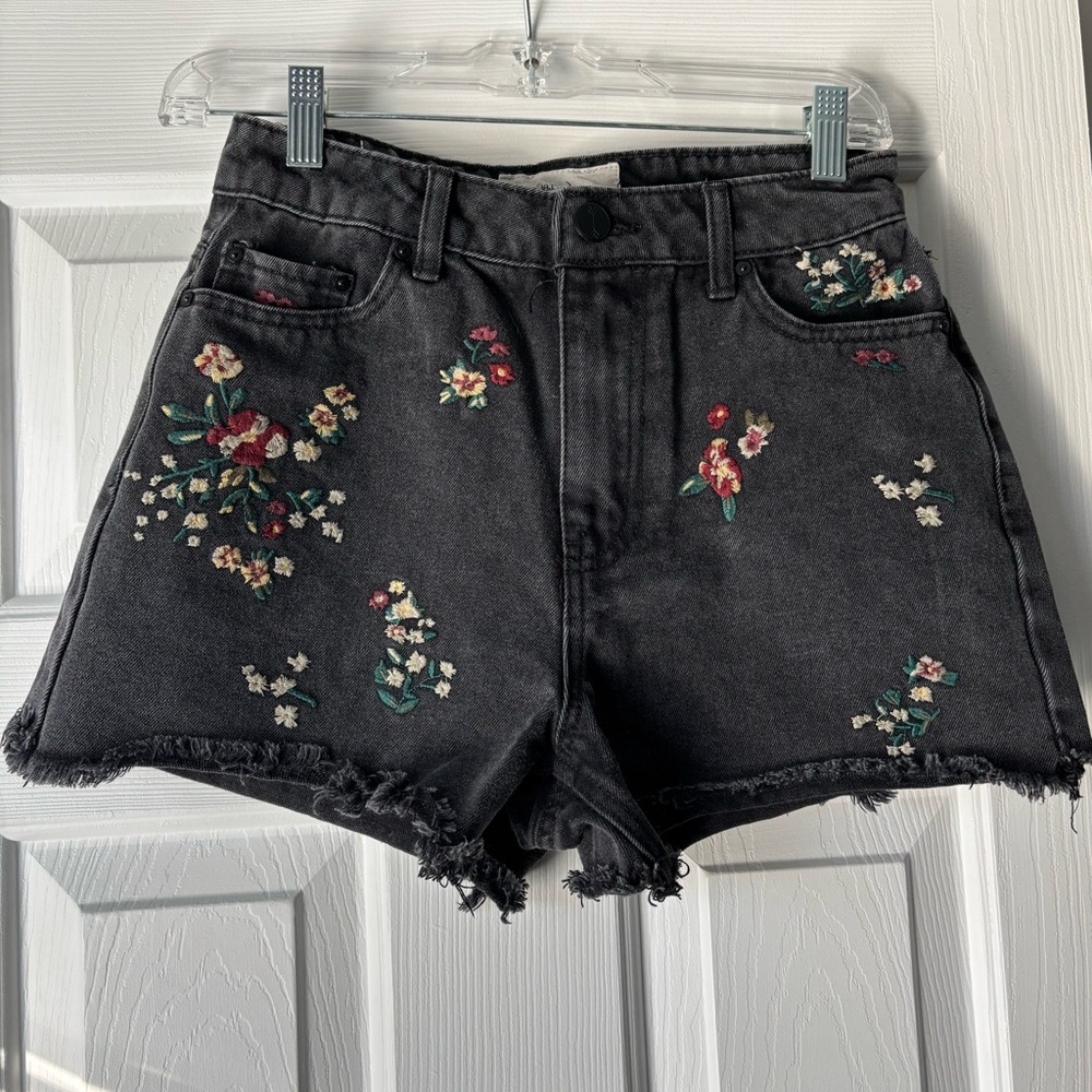 Embroidery Shorts